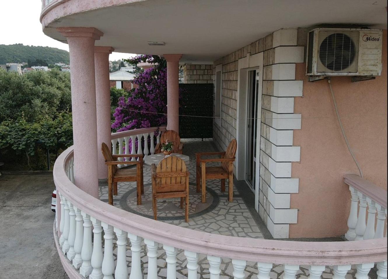 Kurt Apartaments Улцинь Экстерьер фото