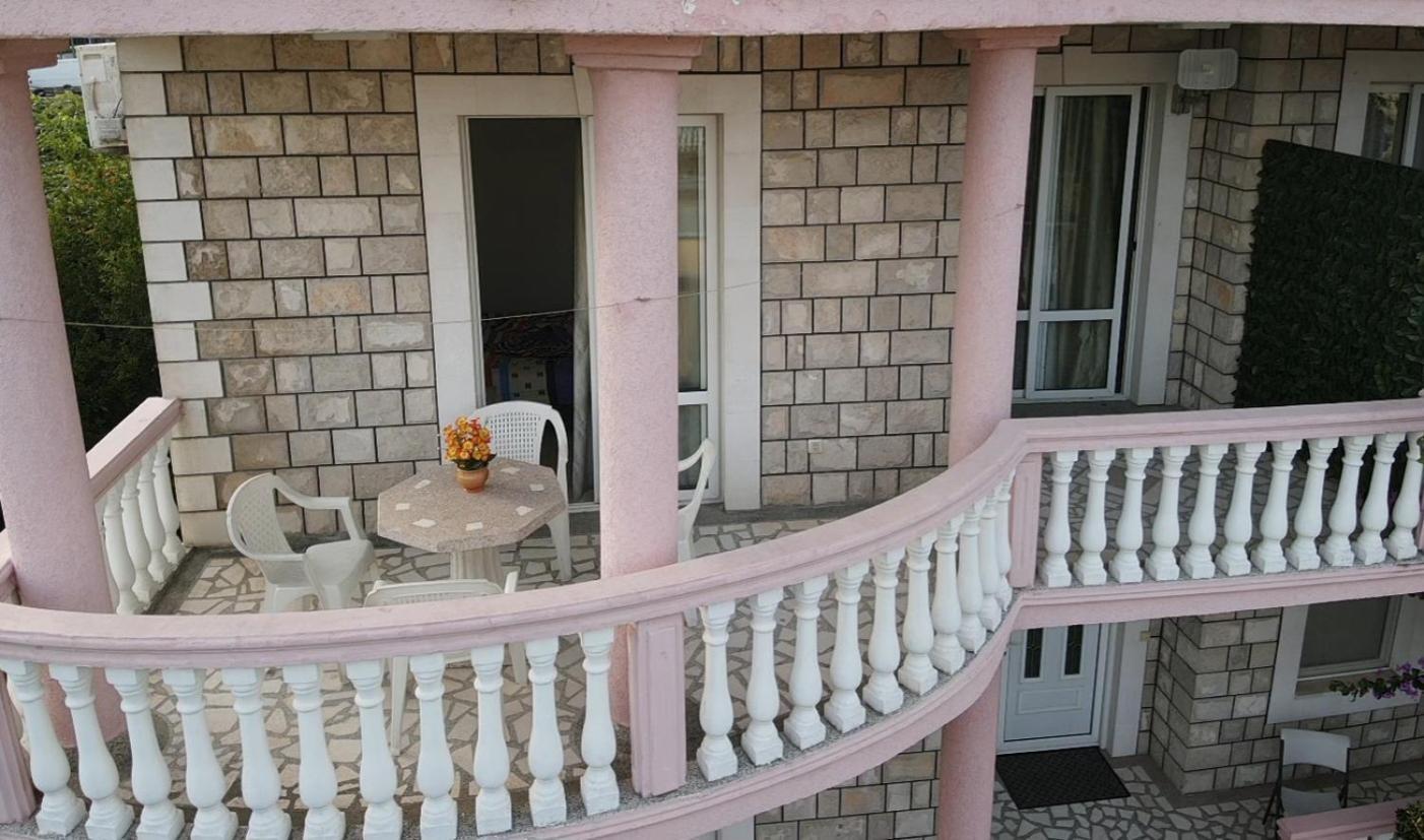 Kurt Apartaments Улцинь Экстерьер фото