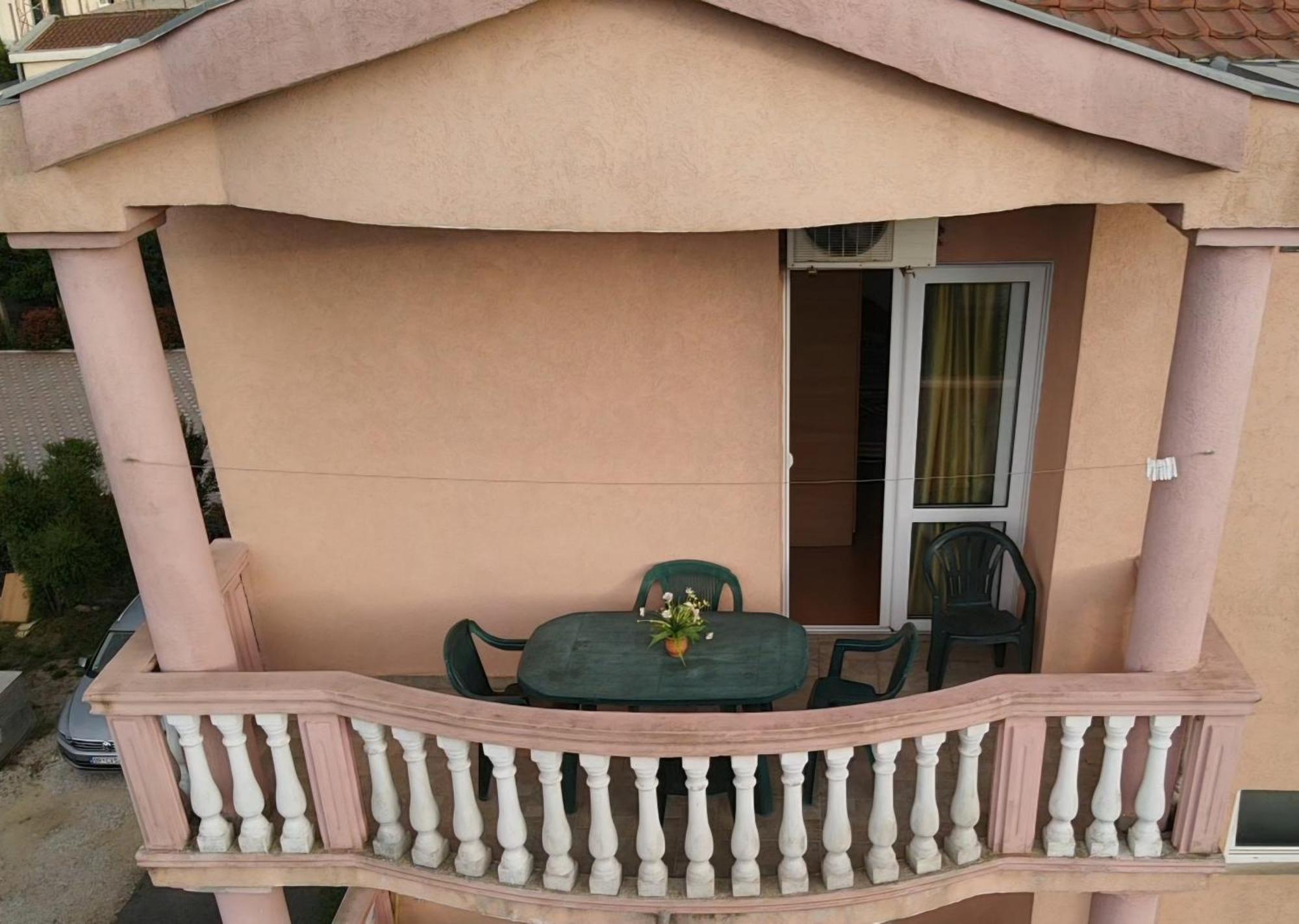 Kurt Apartaments Улцинь Экстерьер фото