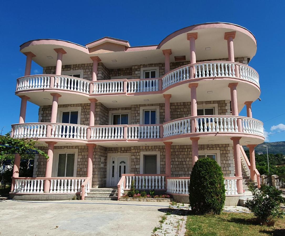 Kurt Apartaments Улцинь Экстерьер фото